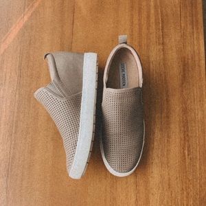 Steve Madden slip on